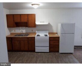 45 N Green St-Unit -9 in Berkeley Springs, WV - Building Photo - Building Photo