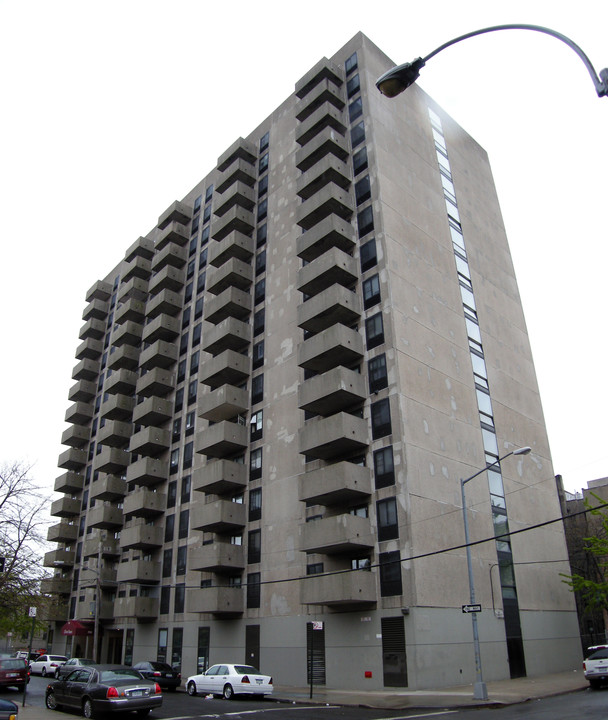 Clinton Towers in Bronx, NY - Building Photo