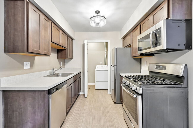 Pointe West Apartments