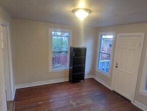 2914 Harper Street, Unit Apt B in Berkeley, CA - Building Photo - Building Photo