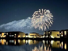 323 Leeward Ln in Fort Pierce, FL - Building Photo