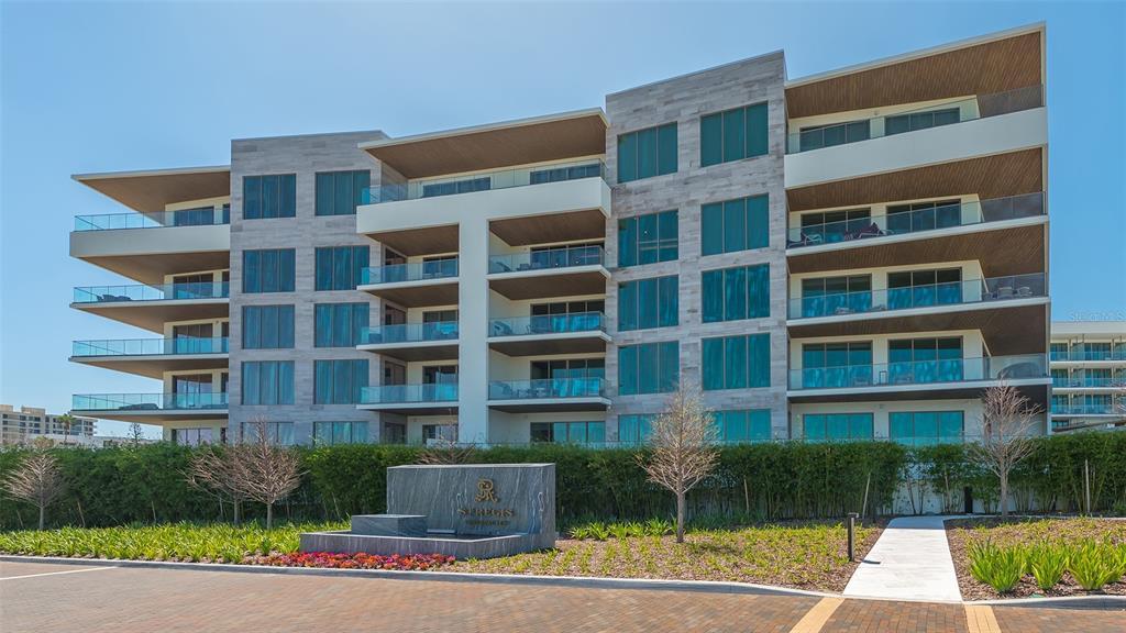 1591 Gulf of Mexico Dr in Longboat Key, FL - Building Photo