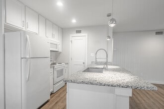 Mosswood Apartment Homes in Victoria, TX - Building Photo - Interior Photo