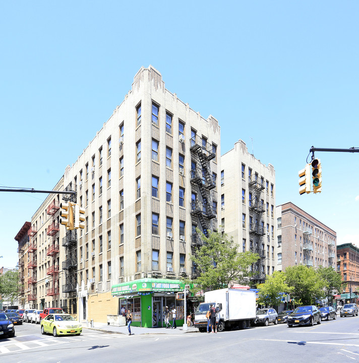 395 E 151st St in Bronx, NY - Building Photo