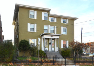 7 Lawrence St in Hartford, CT - Foto de edificio - Building Photo