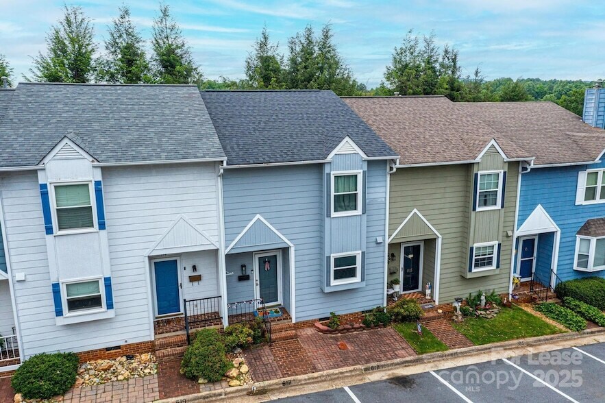 617 College Ave SW in Lenoir, NC - Building Photo