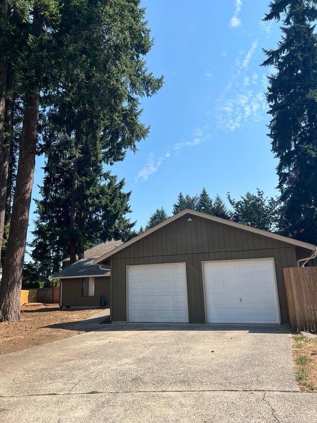 14310 NE 14th Cir in Vancouver, WA - Building Photo - Building Photo