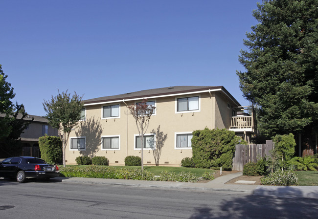 925 Azure St in Sunnyvale, CA - Foto de edificio - Building Photo