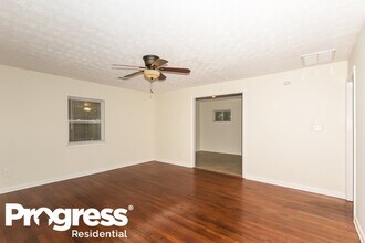 3671 Larkspur Terrace in Decatur, GA - Foto de edificio - Building Photo