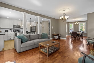 9 Leslie St, Unit SI FL3-ID1438847P in St John's, NL - Building Photo - Building Photo