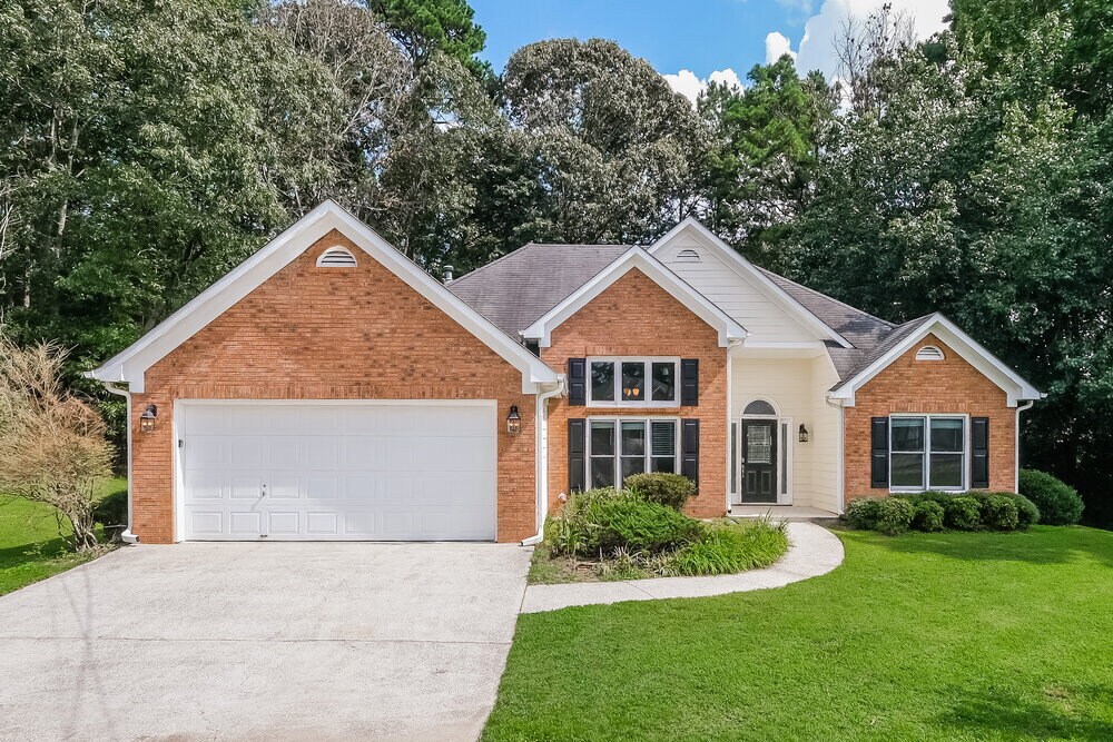 3969 Pine Gorge Cir in Dacula, GA - Building Photo