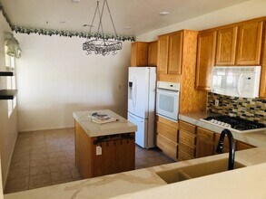 261 Fair Play St in Henderson, NV - Building Photo - Building Photo