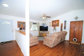 1100 Lolla Mae St in North Pole, AK - Building Photo - Building Photo