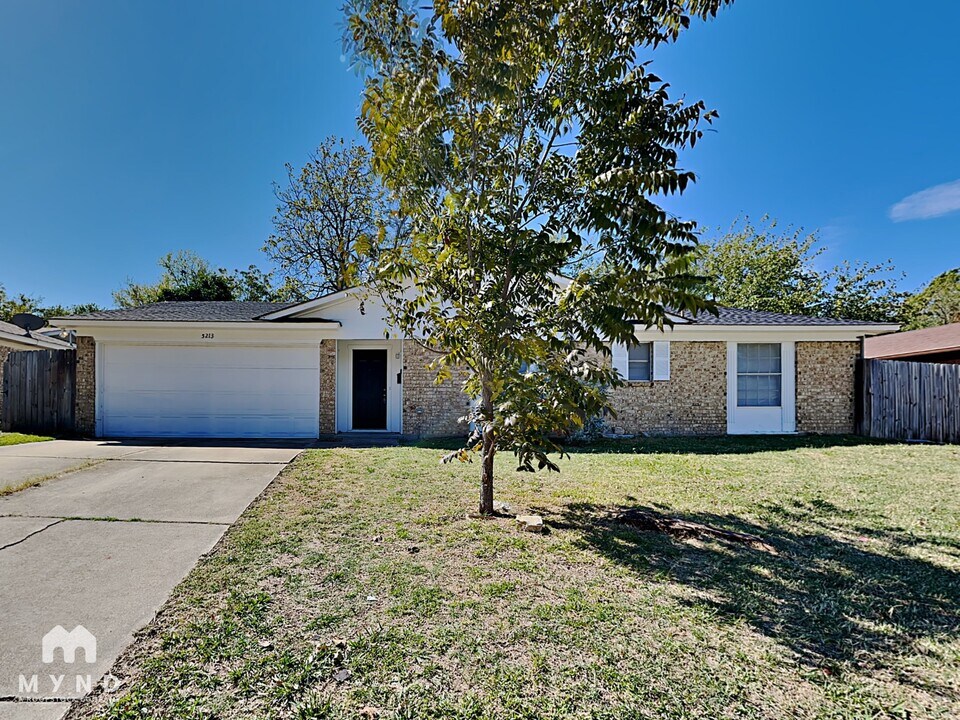 5213 Wendel Dr in Fort Worth, TX - Building Photo