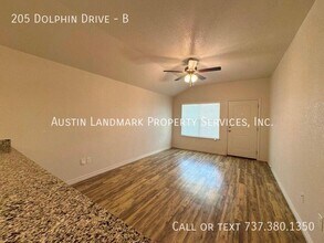 205 Dolphin Dr in Temple, TX - Foto de edificio - Building Photo