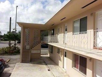 14305 NE 6th Ave in North Miami, FL - Foto de edificio - Building Photo