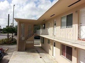 14305 NE 6th Ave in North Miami, FL - Building Photo - Building Photo