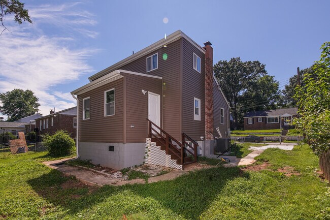 9749 52nd Ave in College Park, MD - Building Photo - Building Photo