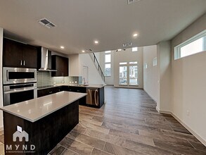 9717 Evening Canopy Dr in Manor, TX - Building Photo - Building Photo