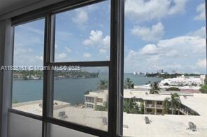 900 Bay Dr, Unit 521 in Miami, FL - Building Photo - Building Photo