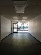 248-256 Elm Ave in Long Beach, CA - Foto de edificio - Building Photo