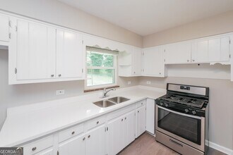 3141 Bellgreen Way in Decatur, GA - Building Photo - Building Photo