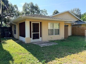 310 W Berckman St in Fruitland Park, FL - Building Photo - Building Photo