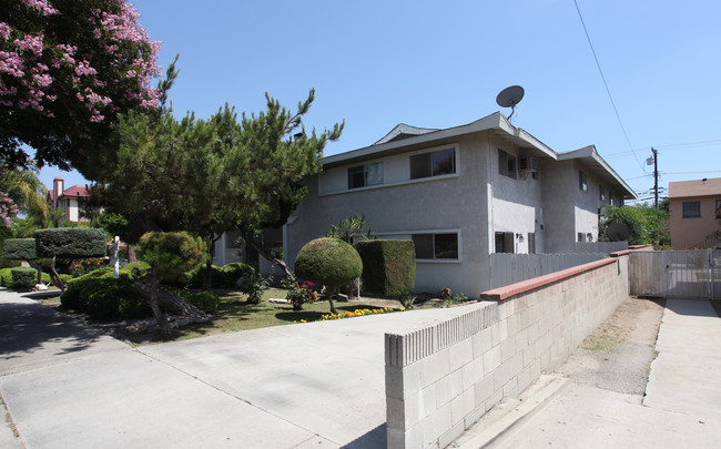 34-38 Fano St in Arcadia, CA - Foto de edificio - Building Photo