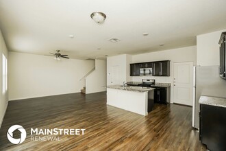 13516 LUNAR LGT in Saint Hedwig, TX - Building Photo - Building Photo