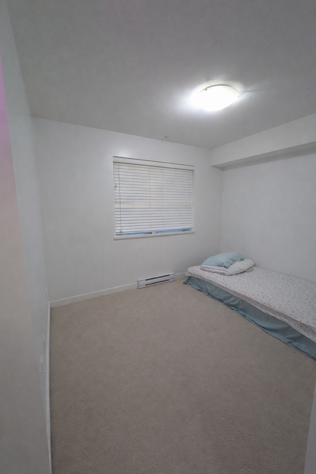 3888 Norfolk St in Burnaby, BC - Building Photo - Building Photo