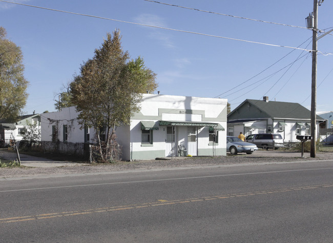 8050-8056 Brighton Rd in Commerce City, CO - Foto de edificio - Building Photo