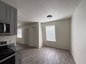 3826 Country Club Rd in Winston-Salem, NC - Building Photo - Building Photo