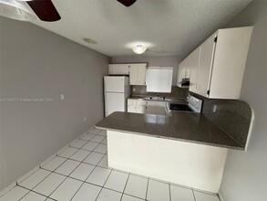 6278 W 22nd Ct in Hialeah, FL - Building Photo - Building Photo