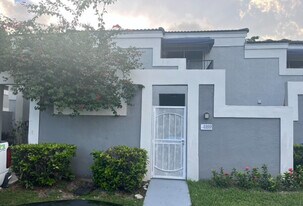 2333 SW 82nd Way in North Lauderdale, FL - Building Photo