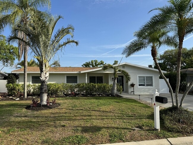property at 4833 W Bay Ct Ave