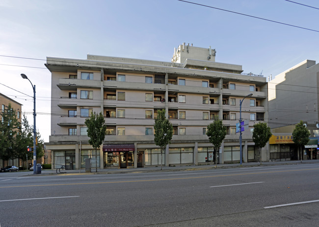 Bill Hennessey Place in Vancouver, BC - Building Photo - Building Photo