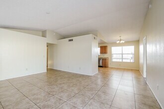 4774 W Menadota Dr in Glendale, AZ - Building Photo - Building Photo