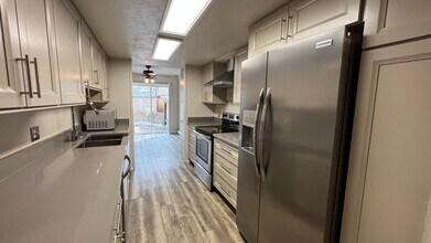 3565 Alamosa Dr in Anchorage, AK - Building Photo - Building Photo