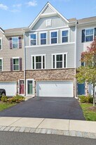 54 Swackhammer Way in Mt. Olive, NJ - Building Photo