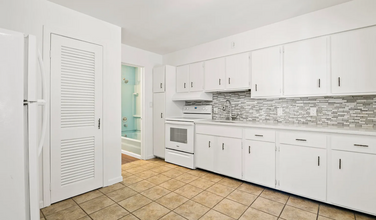 17 Wilmot St, Unit 1 in Glens Falls, NY - Building Photo - Building Photo
