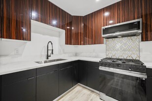 111 N Normandie Ave in Los Angeles, CA - Building Photo