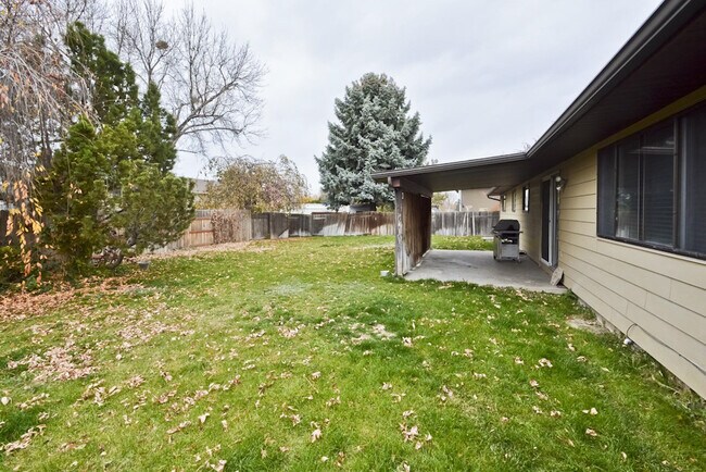 5191 S Cheyenne Ave in Boise, ID - Building Photo - Building Photo