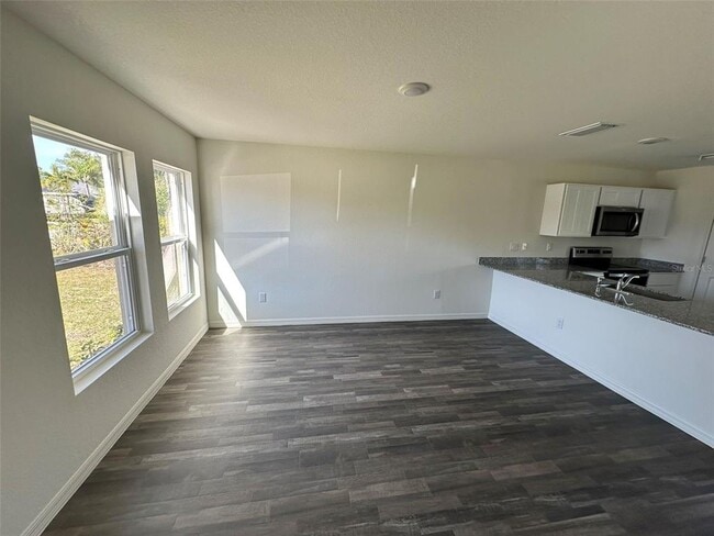 1242 Autumn St in Port Charlotte, FL - Building Photo - Building Photo