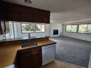 528 Puffin Ave NE in Ocean Shores, WA - Building Photo - Building Photo