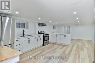 1224 Lansdowne Ave in Toronto, ON - Building Photo - Building Photo
