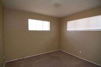 2012 N Cloverland Ave in Tucson, AZ - Building Photo - Building Photo