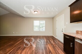 6013 Trammell Rd in Morrow, GA - Building Photo - Building Photo