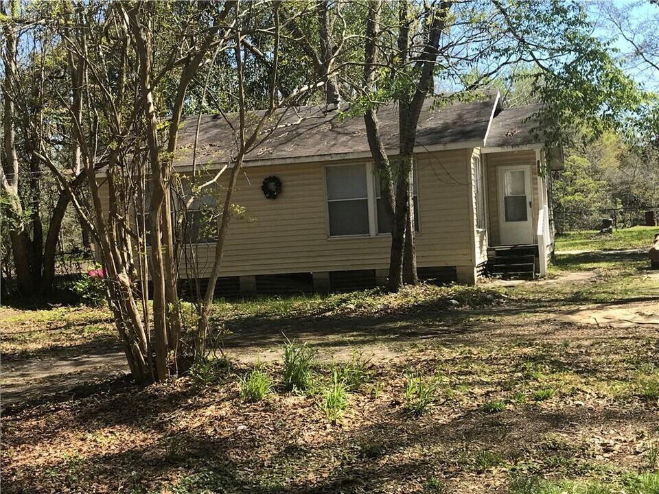 3257 Riverside Dr in Mobile, AL - Building Photo