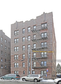 32-06 47th Street in Long Island City, NY - Building Photo - Building Photo