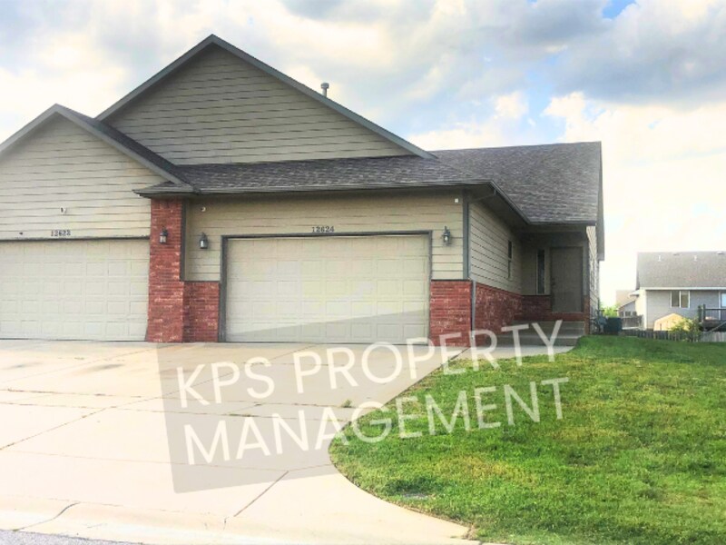 12624 Willowgreen Cir in Wichita, KS - Building Photo